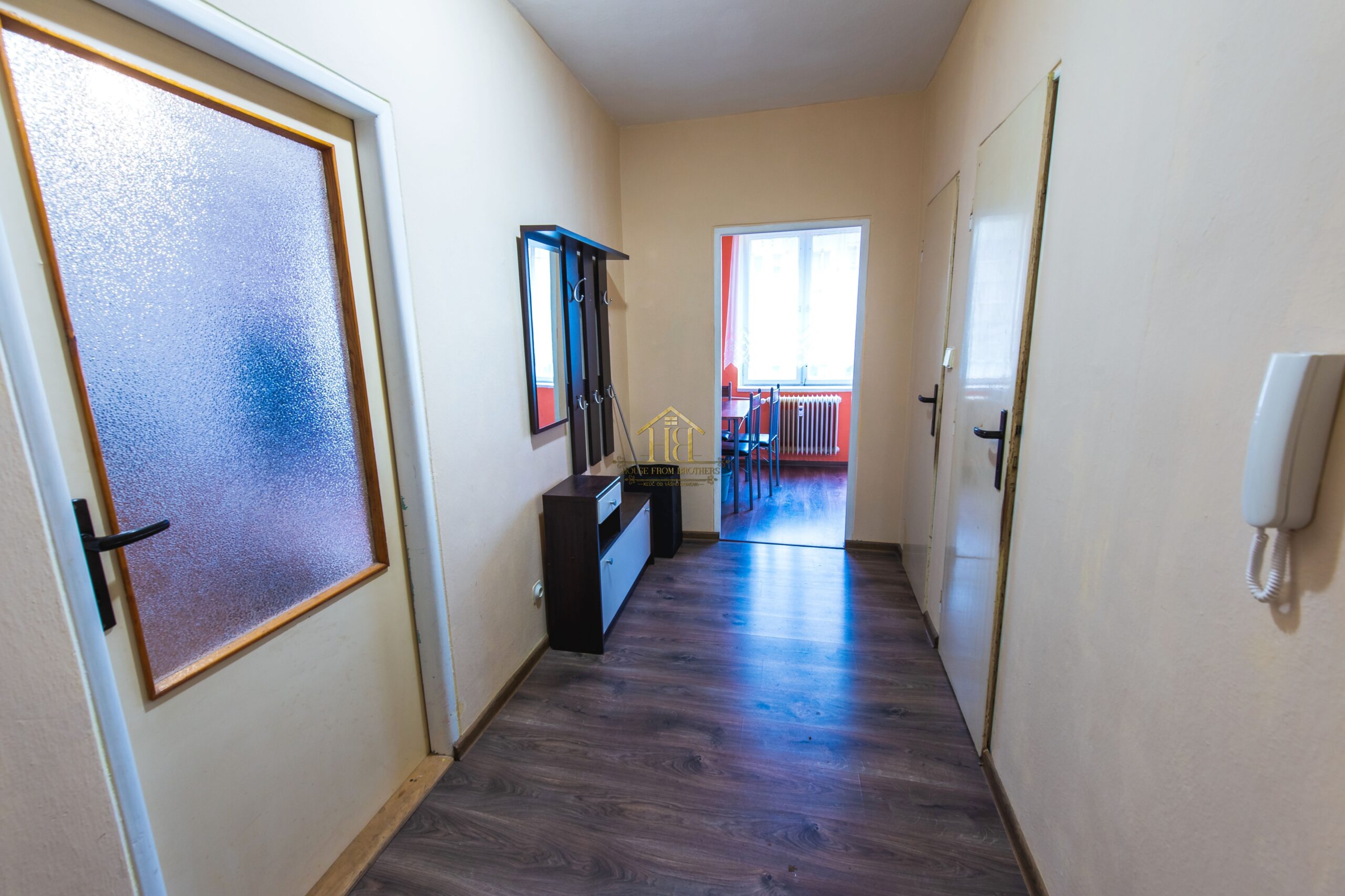 1 izbový byt – Branisková ulica – nízke náklady